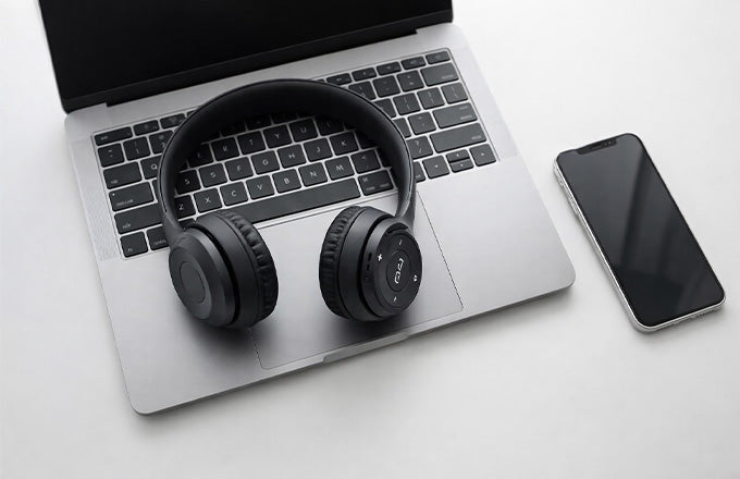P47 Bluetooth Headphones with Foldable Design-FL